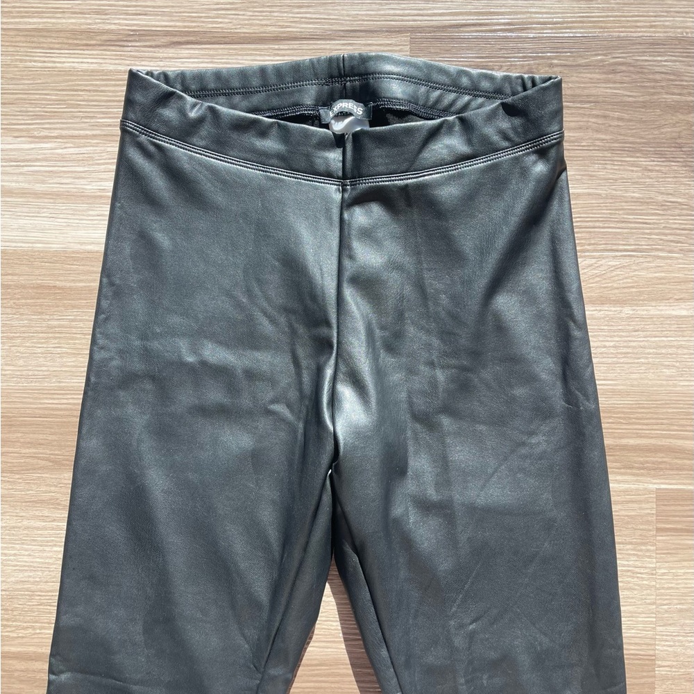 Express Faux Leather Leggings Size Small - Picture 3 of 9